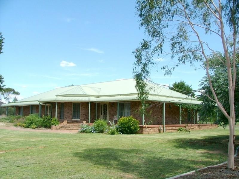 91 Waratah Street, Cowra NSW 2794