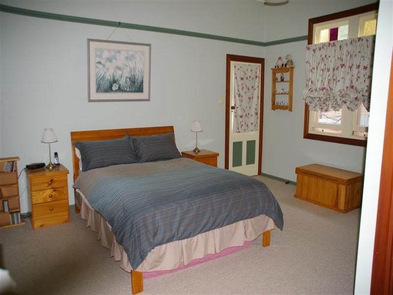 16 Binni Creek Road, Cowra NSW 2794