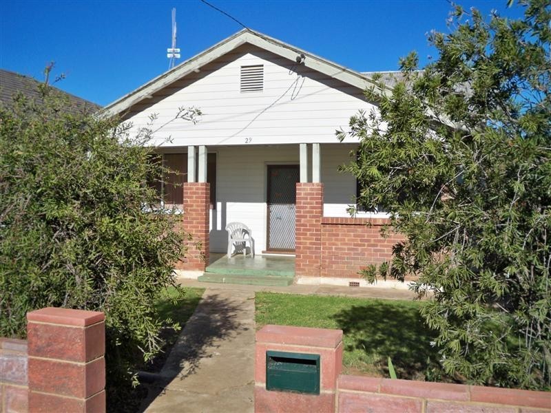 29 Ryall Street, Canowindra NSW 2804