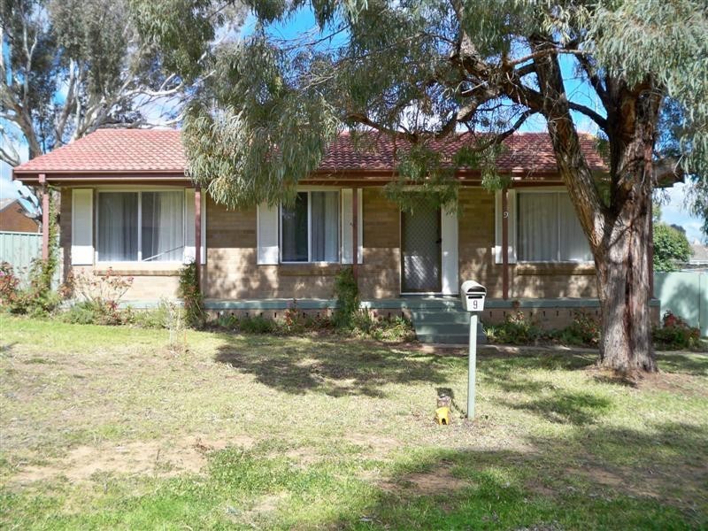 9 Jindalee Circuit, Cowra NSW 2794