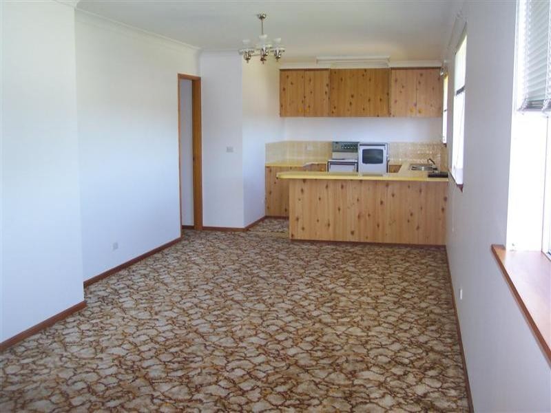 64 Lachlan Street, Cowra NSW 2794