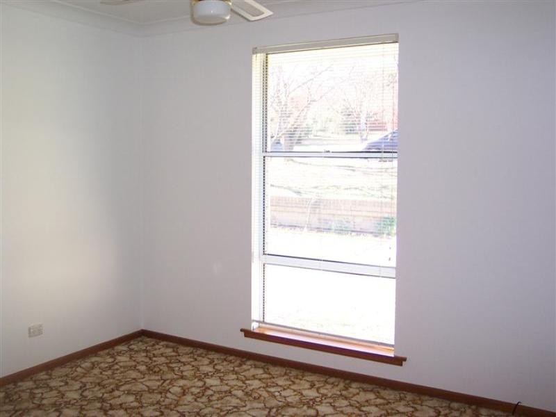 64 Lachlan Street, Cowra NSW 2794