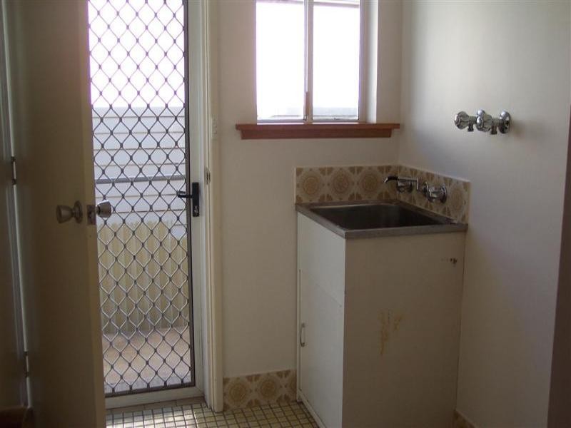 64 Lachlan Street, Cowra NSW 2794