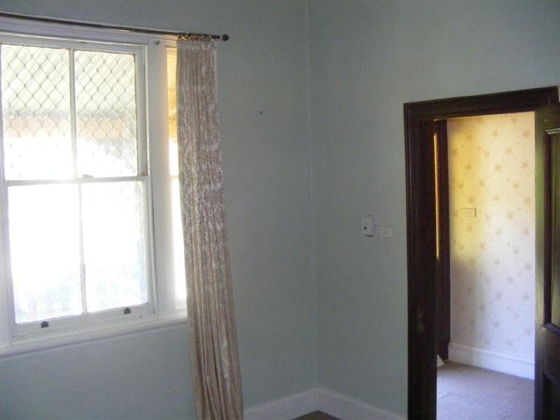 38 Liverpool Street, Cowra NSW 2794