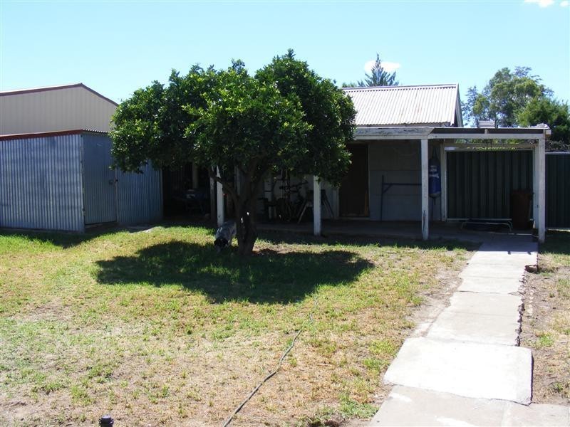 51 Darling Avenue, Cowra NSW 2794