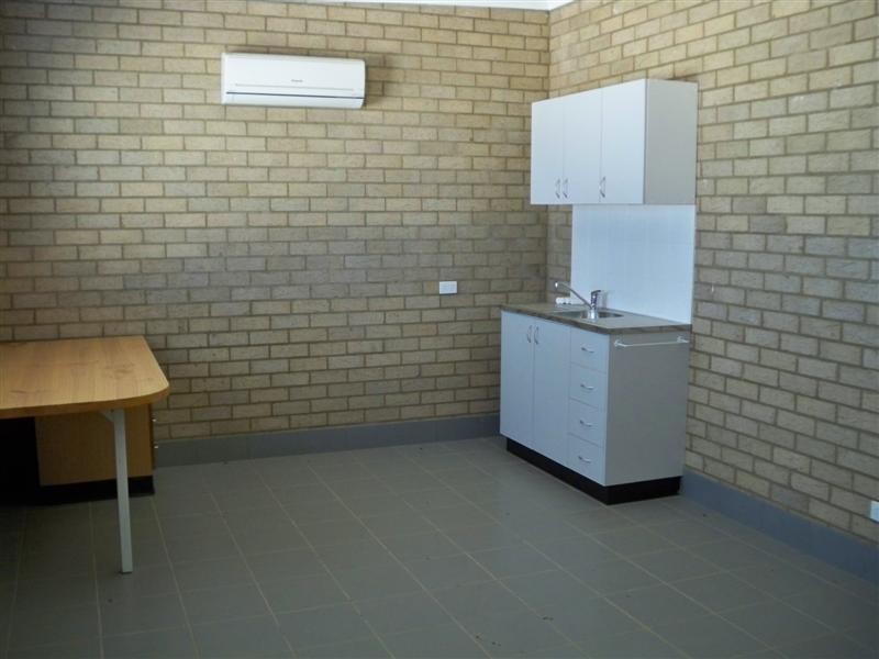 1-42 FISHBURN Street, Cowra NSW 2794