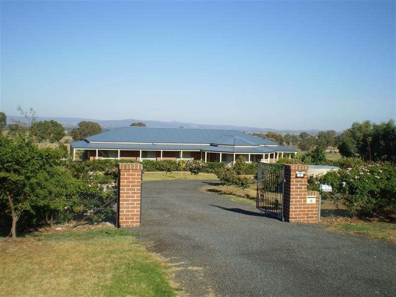 9 Shepherd Avenue, Cowra NSW 2794