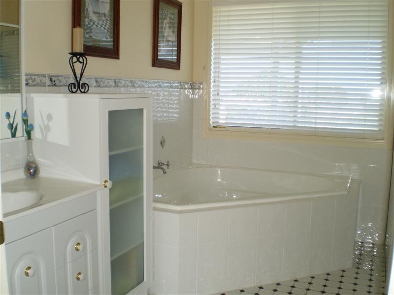 9 Shepherd Avenue, Cowra NSW 2794