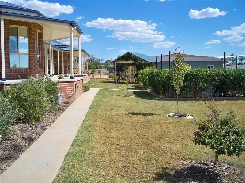 9 Shepherd Avenue, Cowra NSW 2794