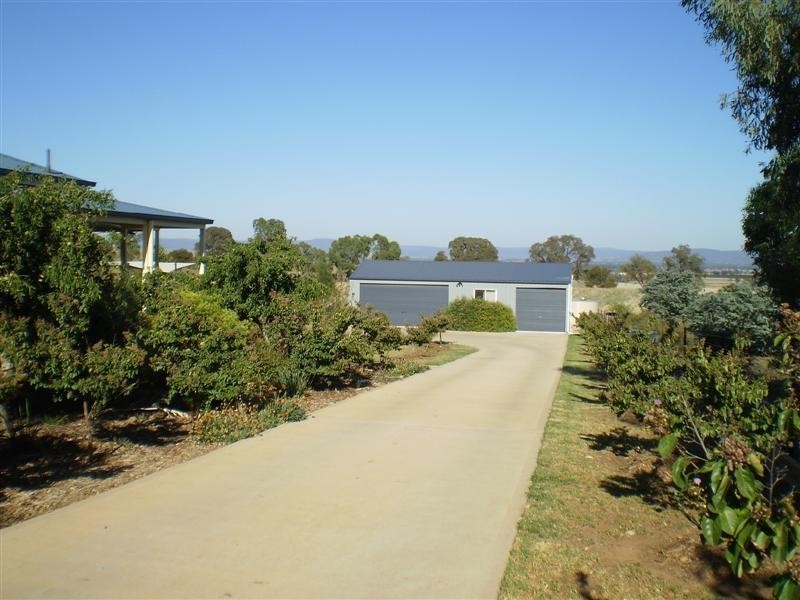 9 Shepherd Avenue, Cowra NSW 2794