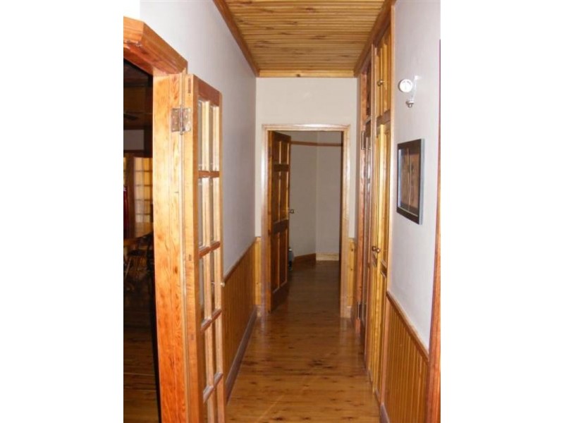 63 Liverpool Street, Cowra NSW 2794