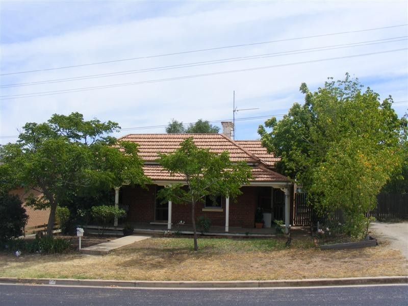 16 Coota Street, Cowra NSW 2794