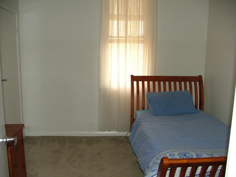 8 Smith Street, Cowra NSW 2794