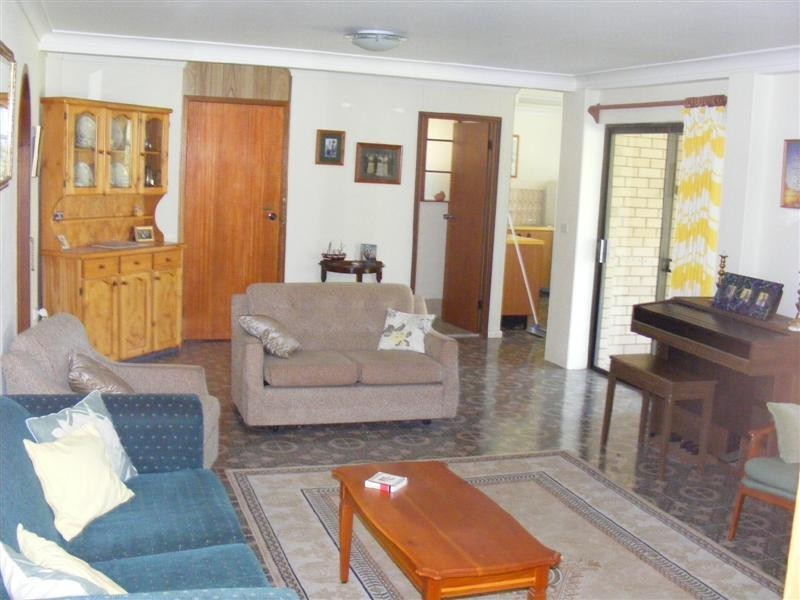 11 Kanangra Street, Cowra NSW 2794