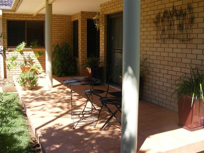 11 Kanangra Street, Cowra NSW 2794