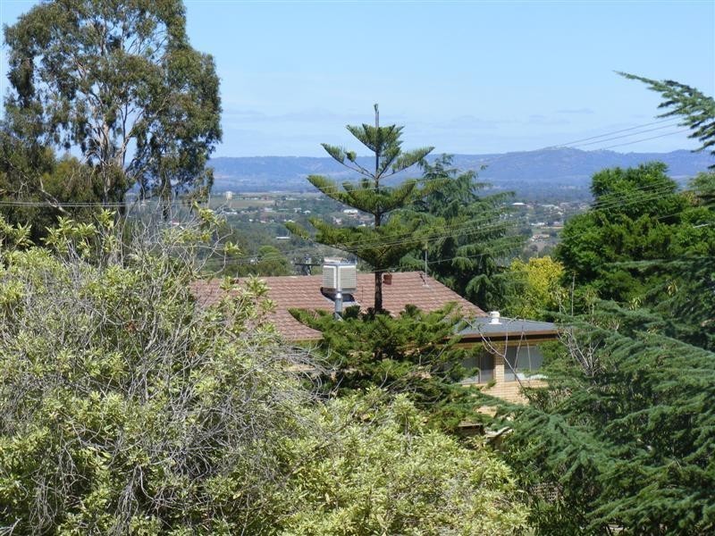11 Kanangra Street, Cowra NSW 2794