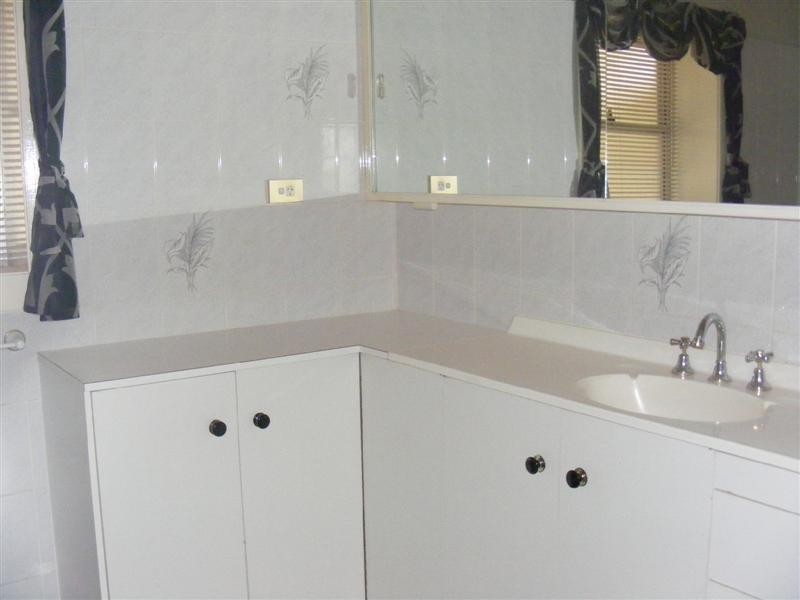 69 Lachlan Street, Cowra NSW 2794