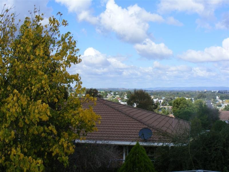 31 Wollowra Street, Cowra NSW 2794