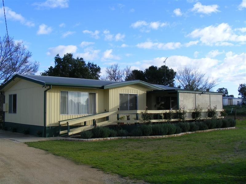 23 Waratah Street, Cowra NSW 2794