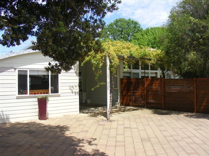 18 Cooyal Street, Cowra NSW 2794