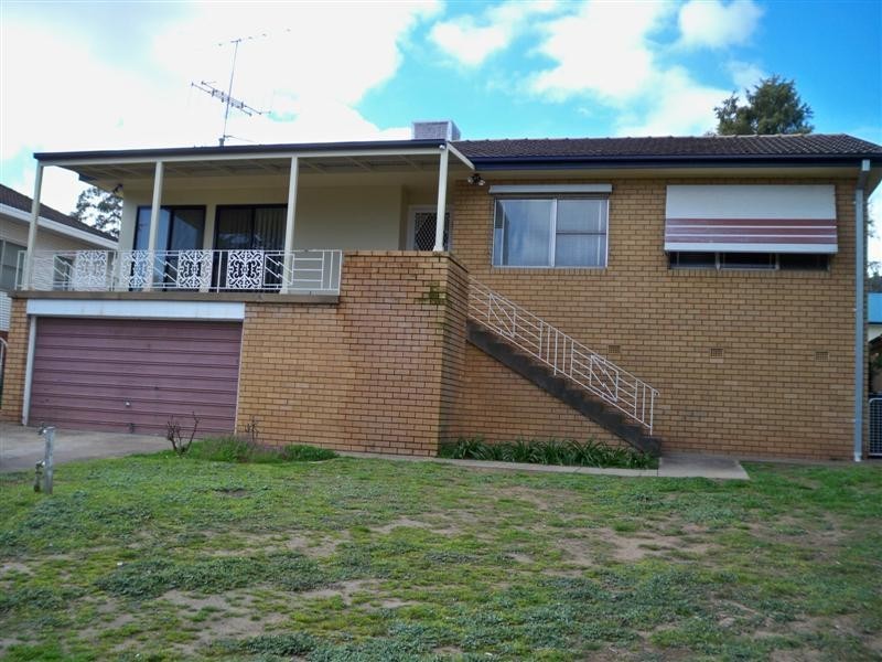89 Macquarie Street, Cowra NSW 2794