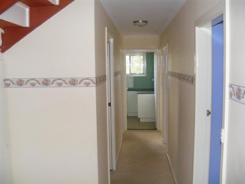 16 Scenic Drive, Cowra NSW 2794