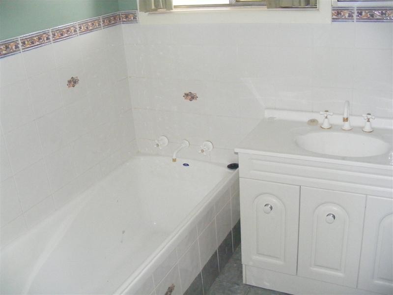 16 Scenic Drive, Cowra NSW 2794