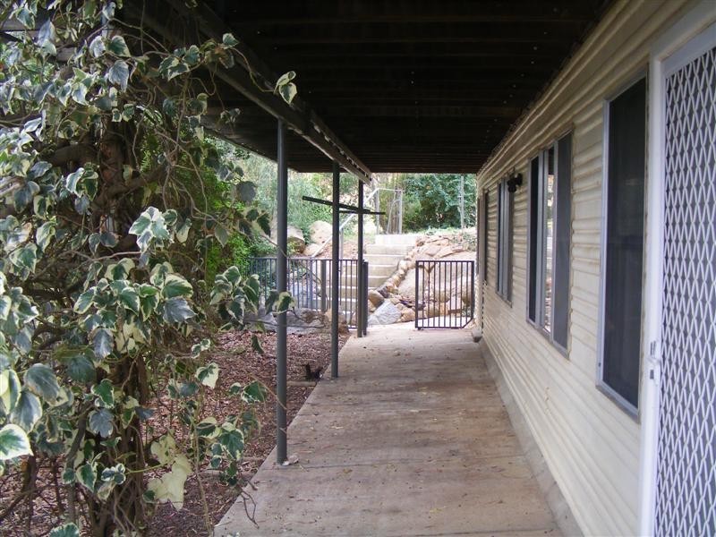 16 Scenic Drive, Cowra NSW 2794