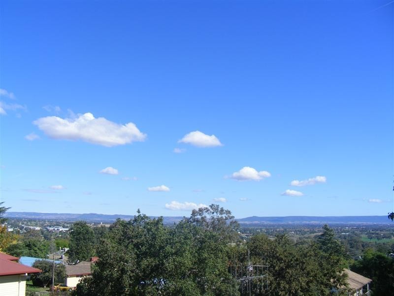 16 Scenic Drive, Cowra NSW 2794