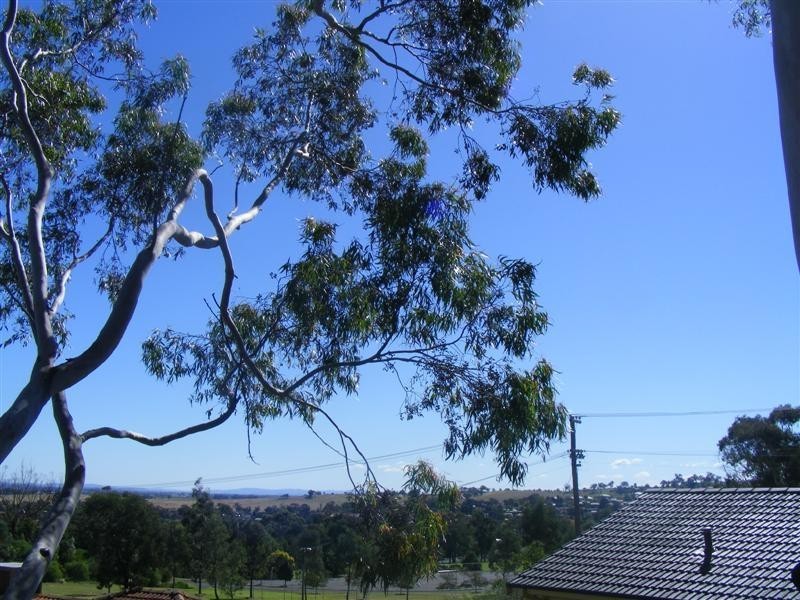 16 Scenic Drive, Cowra NSW 2794