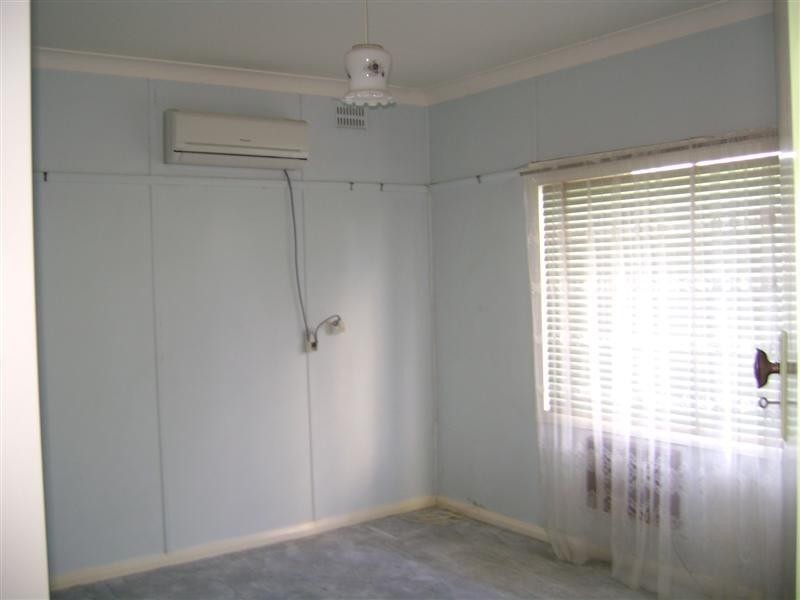 14 Argoon Street, Cowra NSW 2794