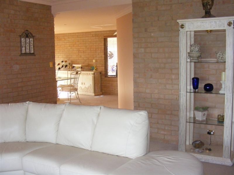 7 Grevillea Close, Cowra NSW 2794