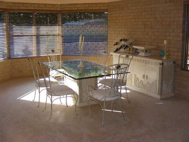 7 Grevillea Close, Cowra NSW 2794