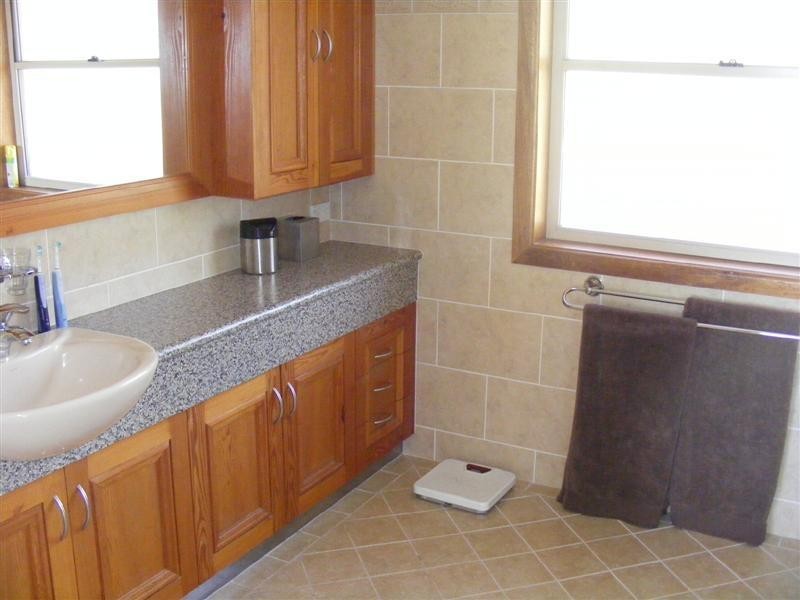 7 Grevillea Close, Cowra NSW 2794