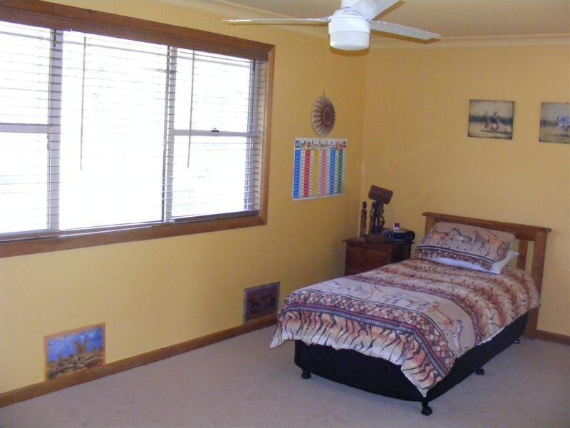 7 Grevillea Close, Cowra NSW 2794