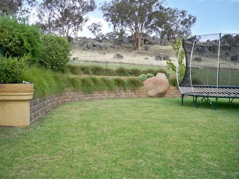 23 London Drive, Cowra NSW 2794