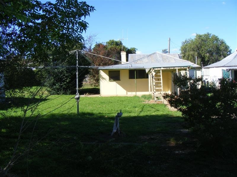 24 Stewart Street, Cowra NSW 2794