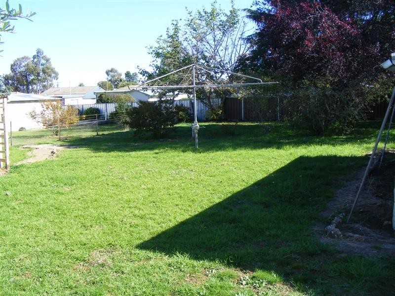 24 Stewart Street, Cowra NSW 2794