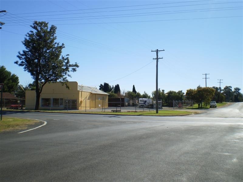 43 Grenfell Road, Cowra NSW 2794