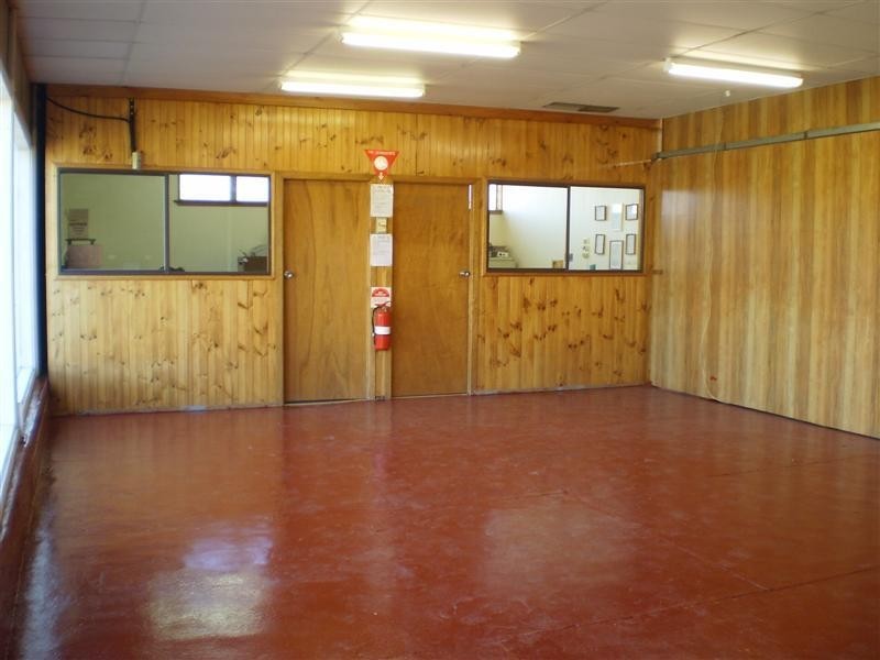 43 Grenfell Road, Cowra NSW 2794