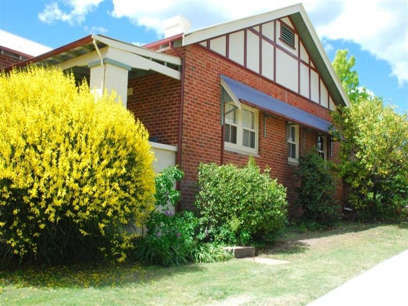 23 Lachlan Street, Cowra NSW 2794