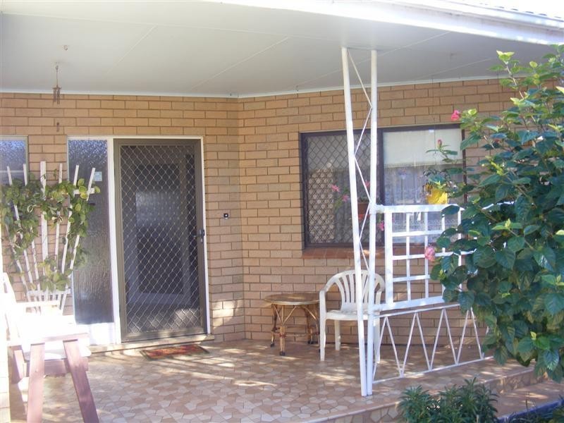 12 Elizabeth Avenue, Cowra NSW 2794