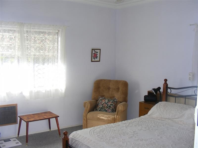 12 Elizabeth Avenue, Cowra NSW 2794