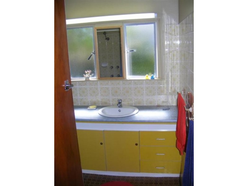 2 Belmore Street, Cowra NSW 2794