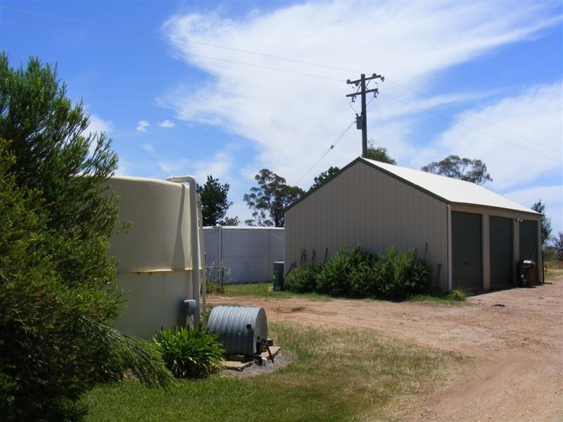 42 Delaneys Road, Cowra NSW 2794