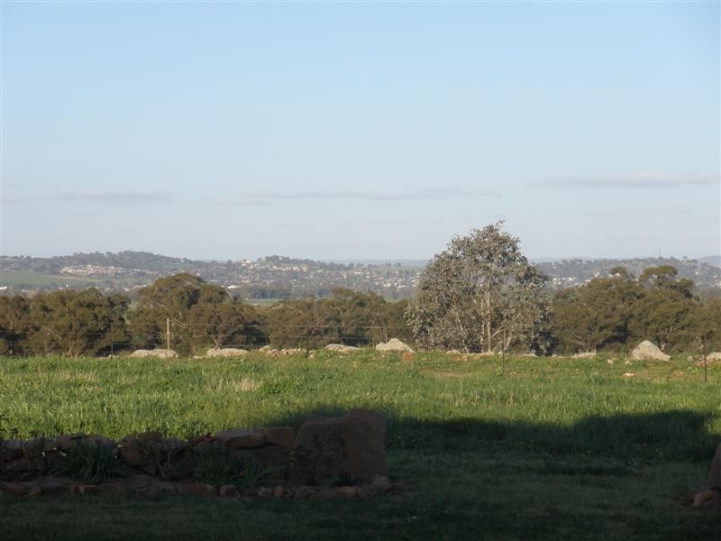 42 Delaneys Road, Cowra NSW 2794