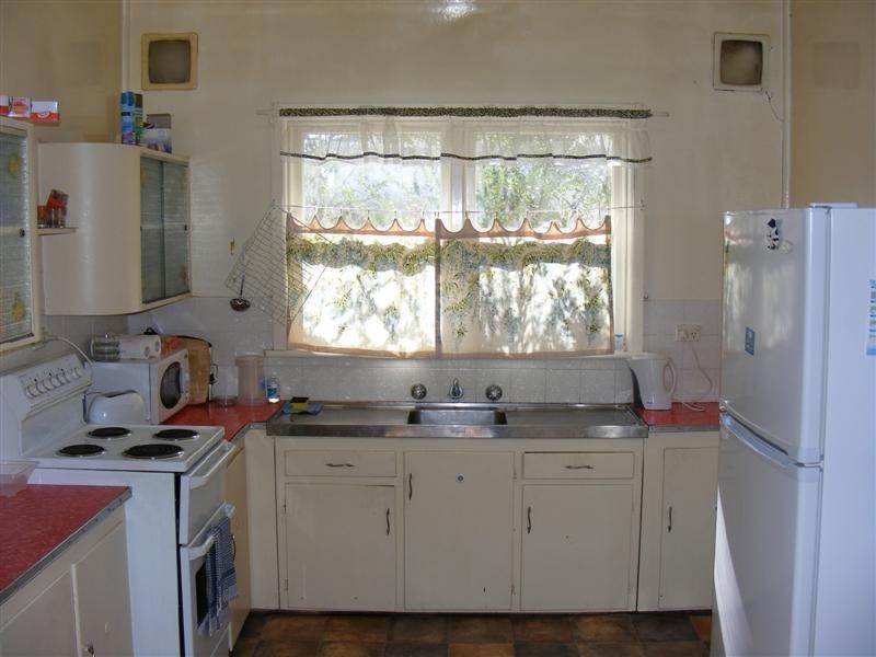 2 Wellington Street, Cowra NSW 2794