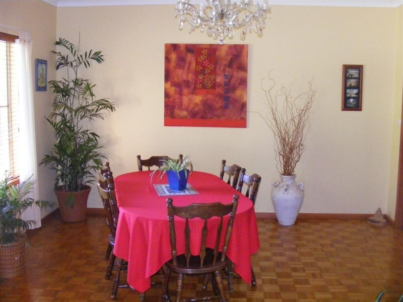 11 Kanangra Street, Cowra NSW 2794