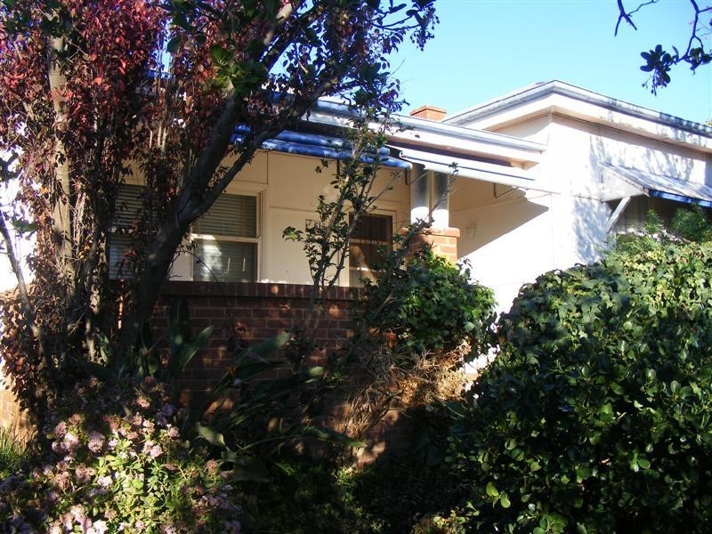 9 Nelson Street, Cowra NSW 2794