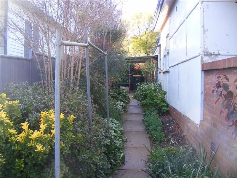 9 Nelson Street, Cowra NSW 2794